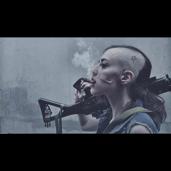 Meet your Posher, Kathryn - Picture 2 of 10